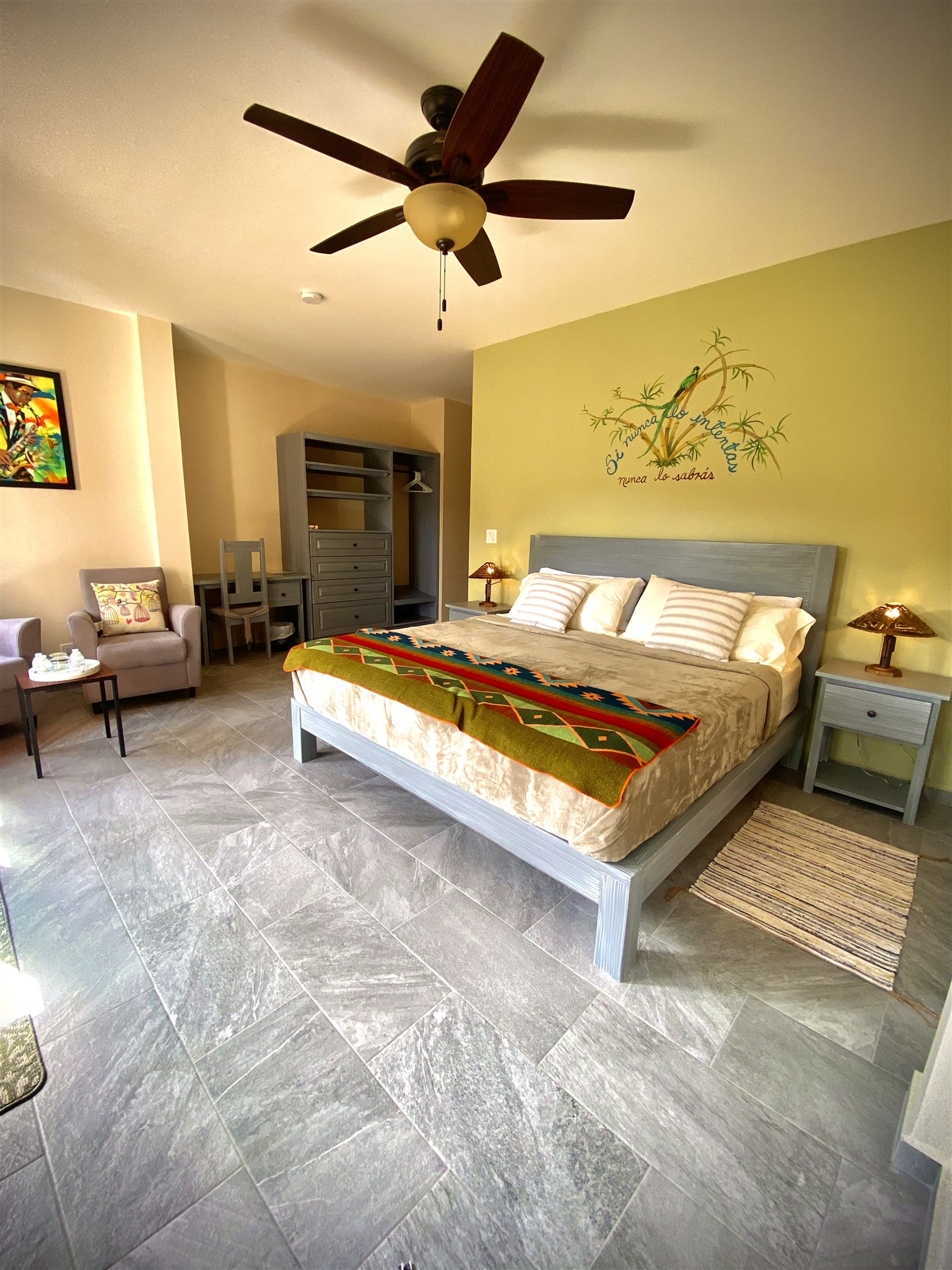 Quetzal king room